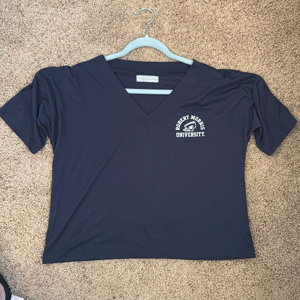Robert Morris University T shirt RMU Navy V Neck Oversized Large RedShirt